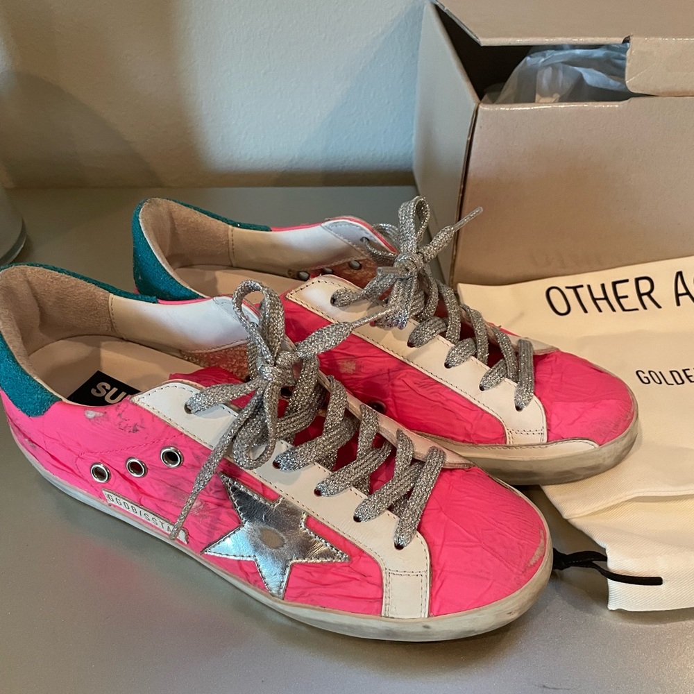 Golden Goose Superstar sneakers NIB. Size 7 (37)